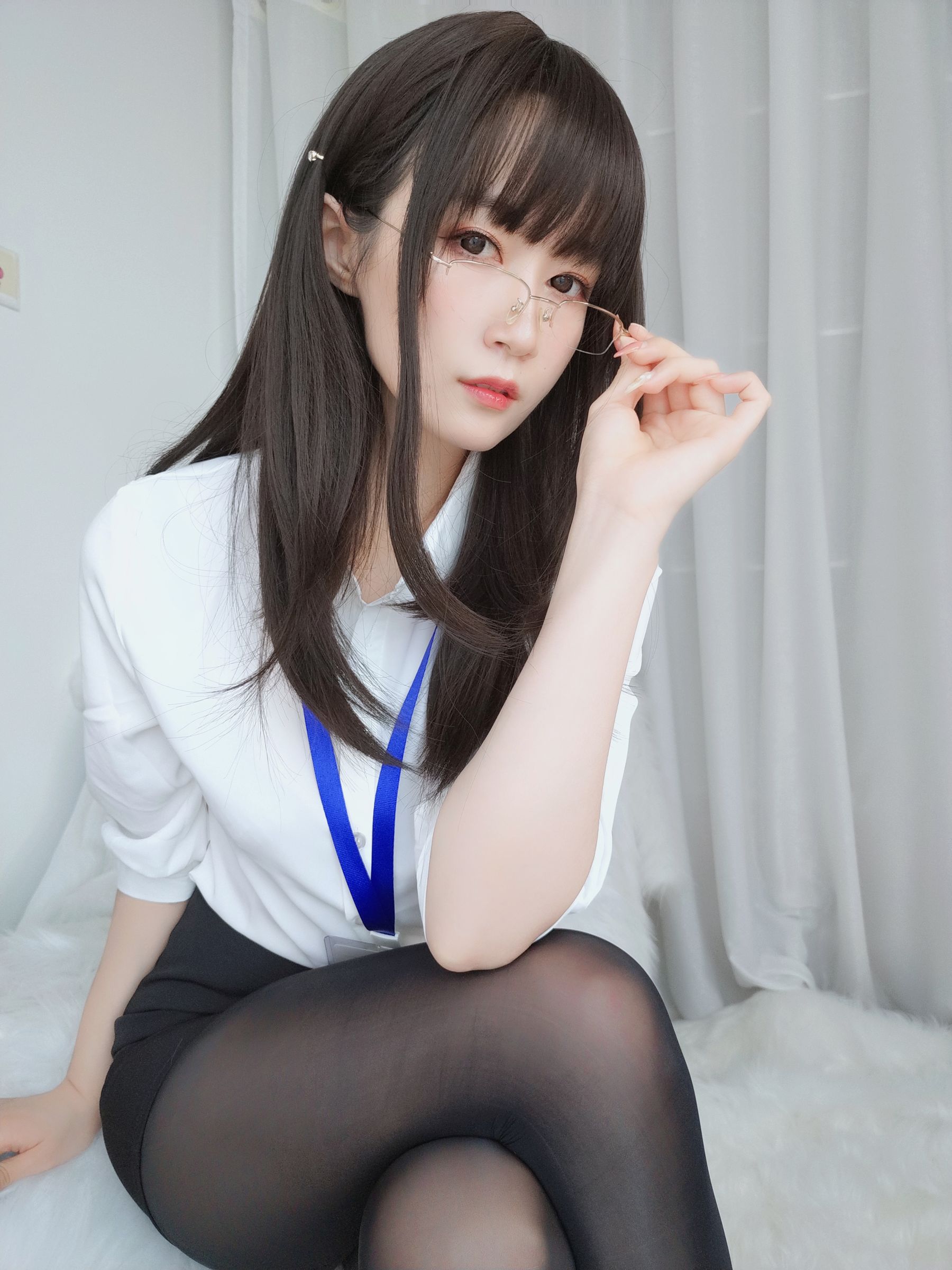Coser小姐姐白银81–制服写真插图1
